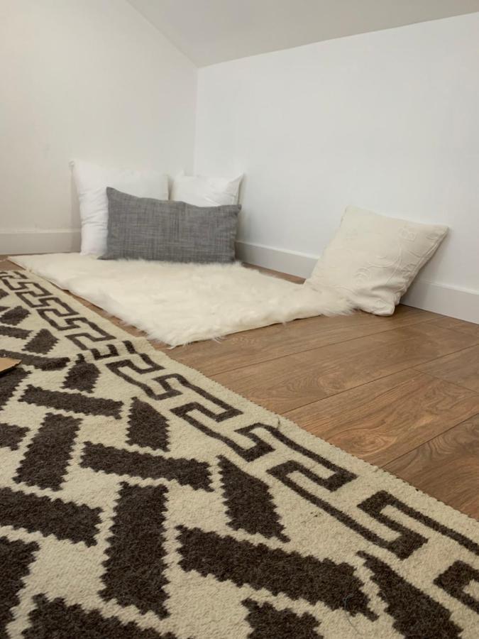 Noah'S Attic - Apartment Hotel In Korce Bagian luar foto