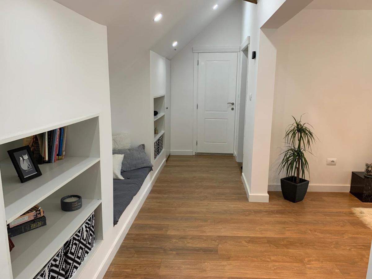 Noah'S Attic - Apartment Hotel In Korce Bagian luar foto